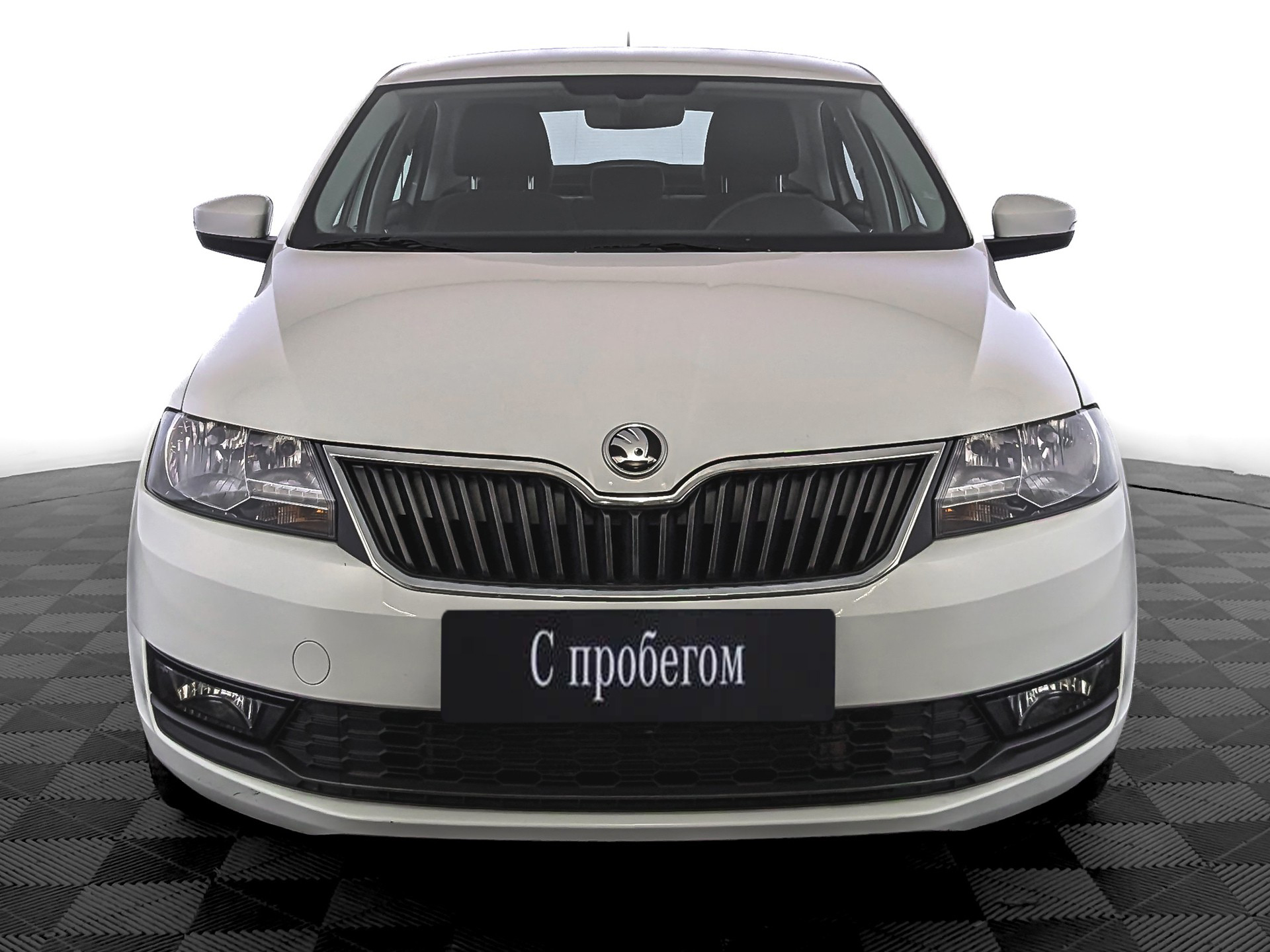 Skoda Rapid Белый, 2019, 86 418 км