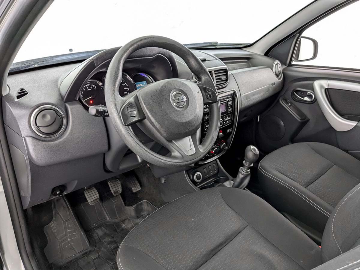 Nissan Terrano Серебристый, 2018, 112 837 км