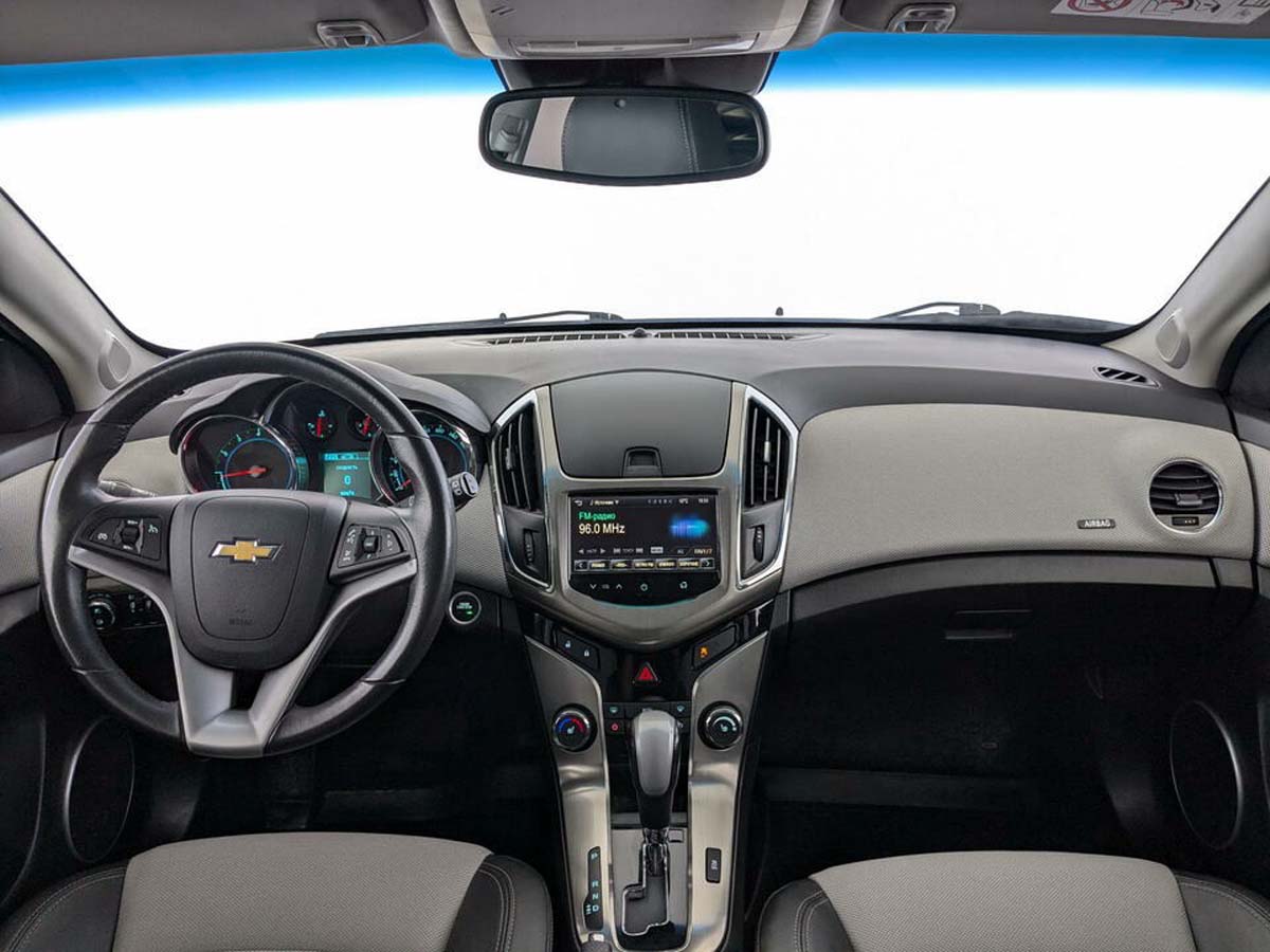 Chevrolet Cruze Серебряный, 2014, 141 445 км