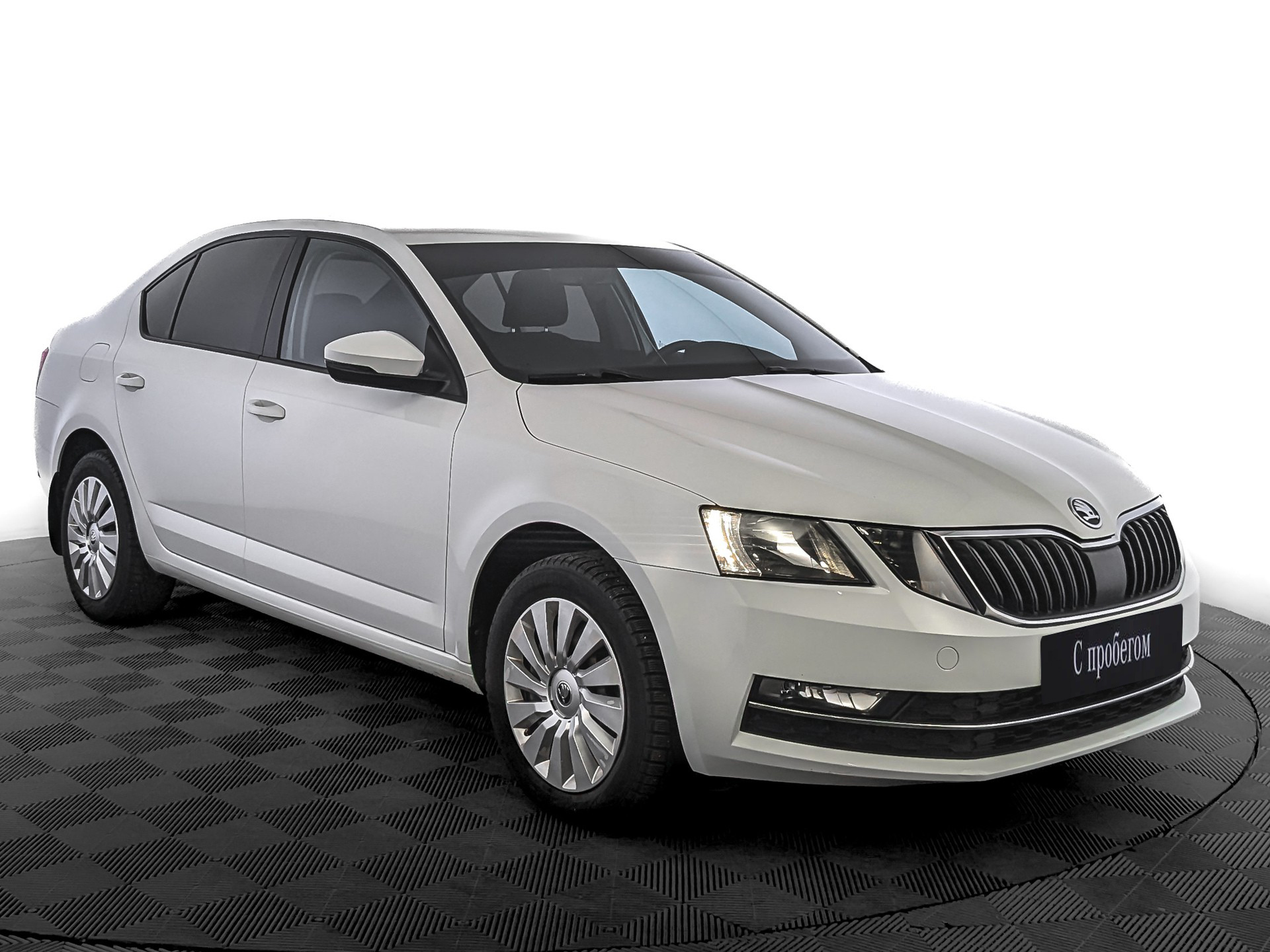 Skoda Octavia Белый, 2019, 60 649 км