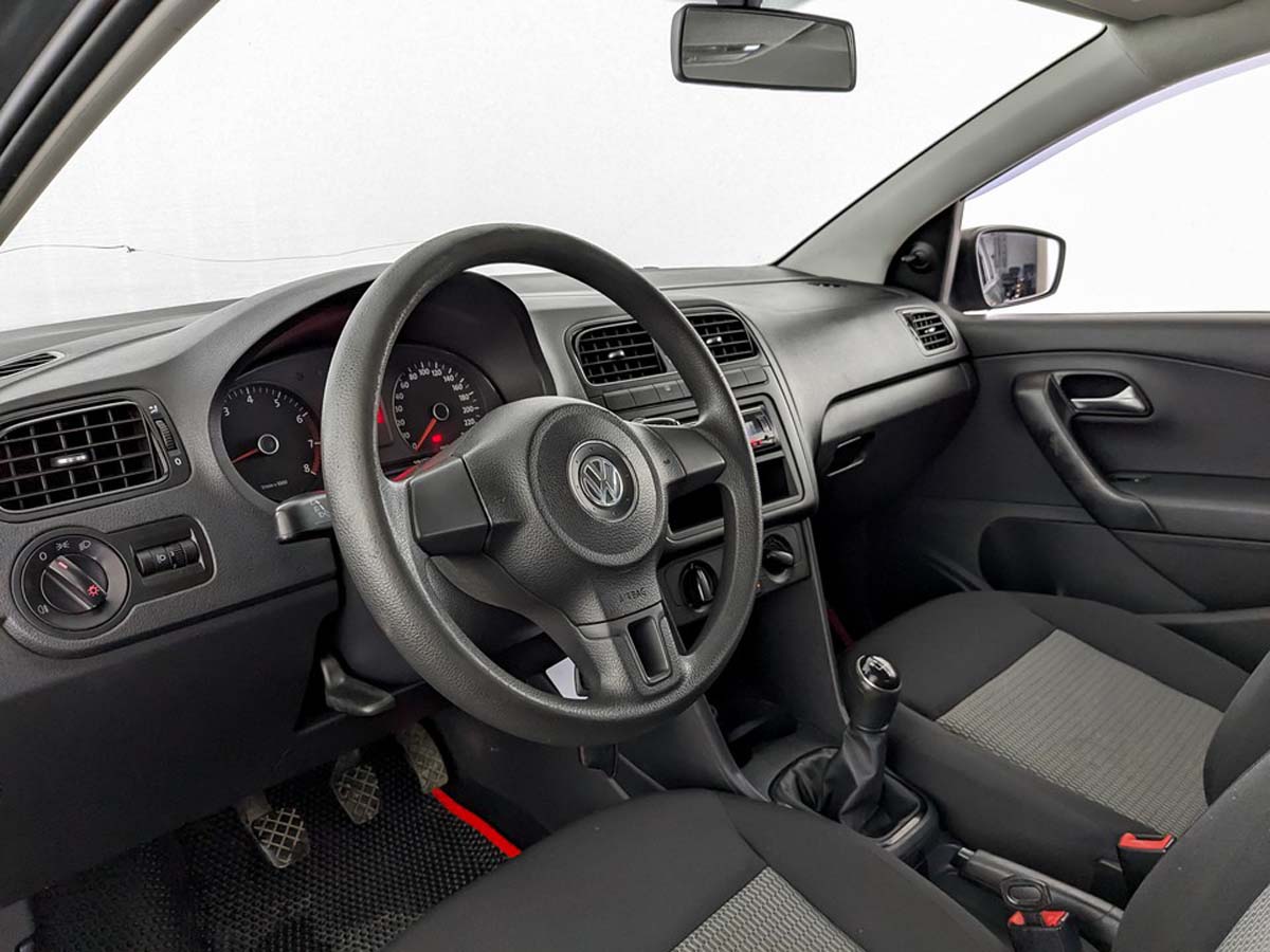 Volkswagen Polo Серый, 2014, 147 760 км