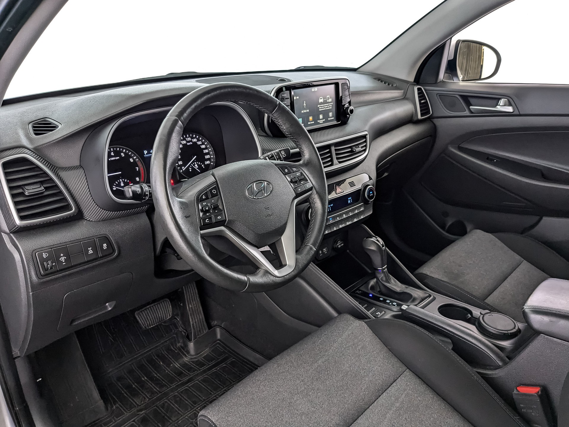 Hyundai Tucson Серебряный, 2019, 143 330 км