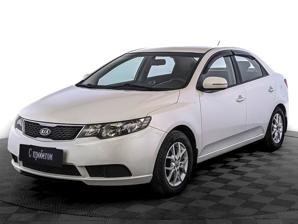 Kia Cerato Белый, 2012, 122 750 км