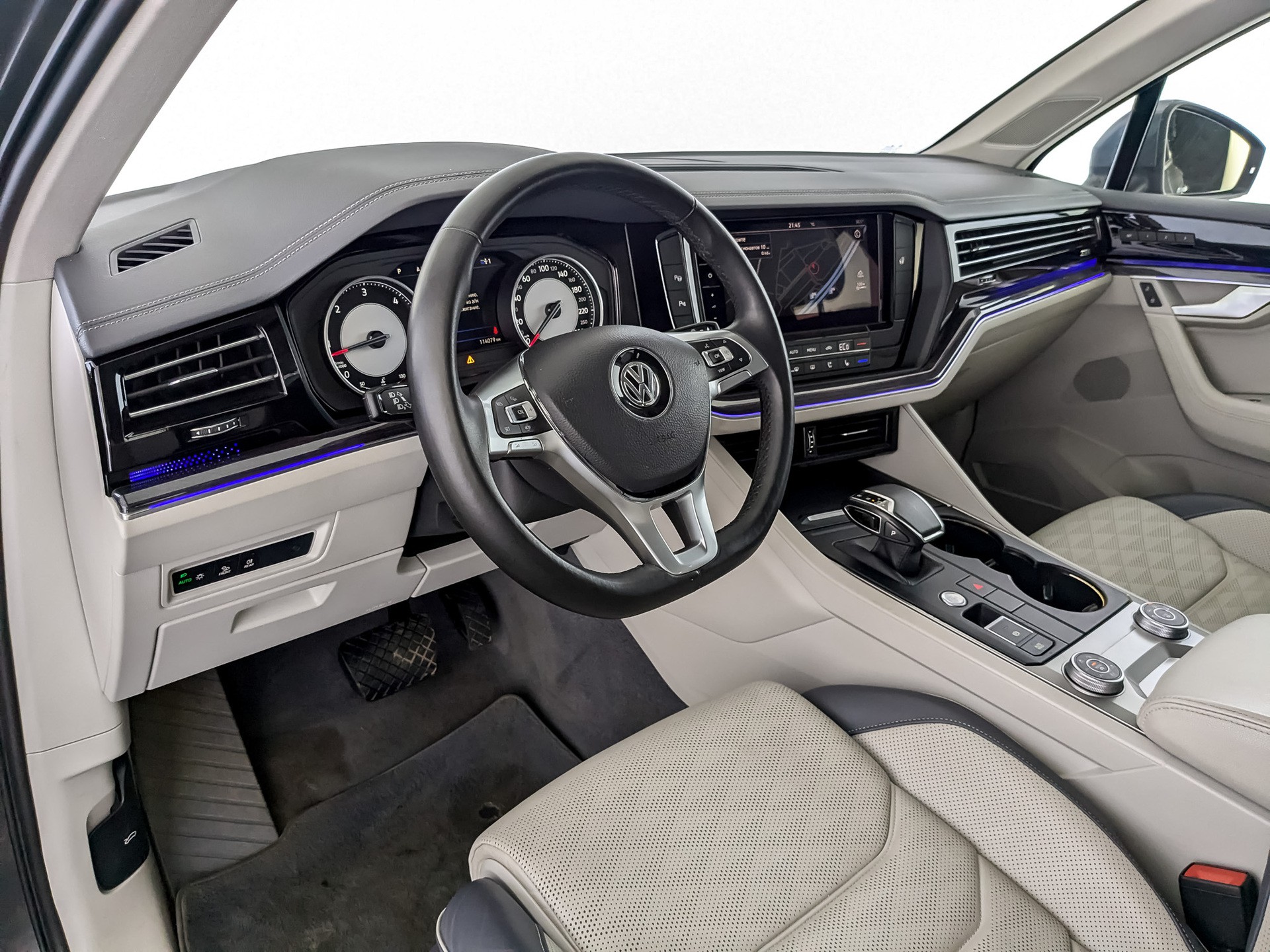 Volkswagen Touareg Серый, 2019, 114 073 км