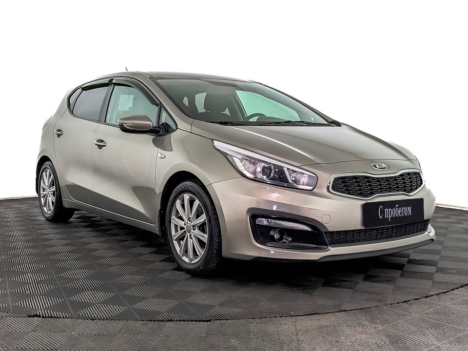 Kia Ceed серебристый, 2016, 107 655 км