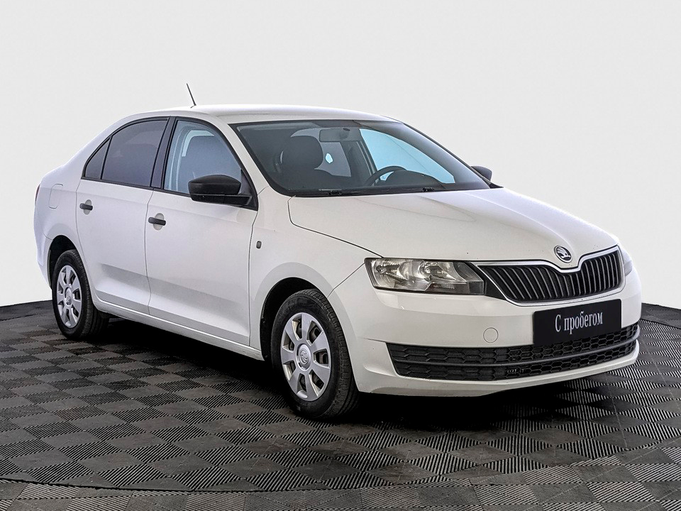 Skoda Rapid Белый, 2017, 234 411 км