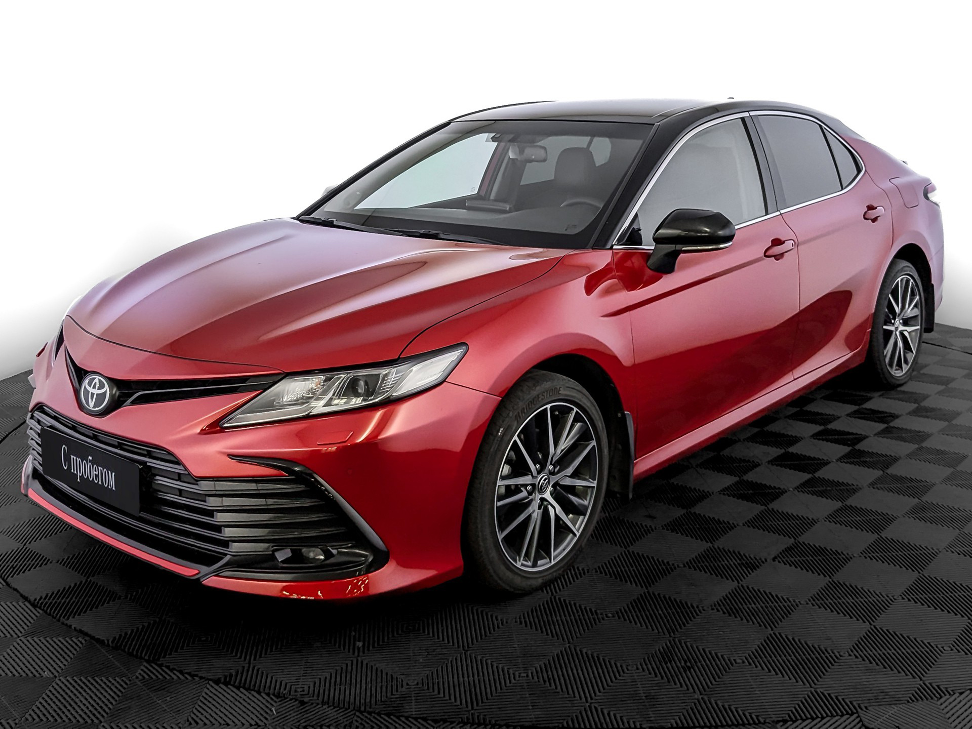 Toyota Camry Красный, 2021, 107 625 км