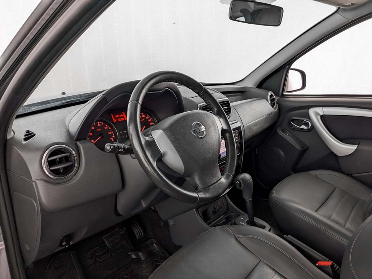 Nissan Terrano Серый, 2015, 88 430 км