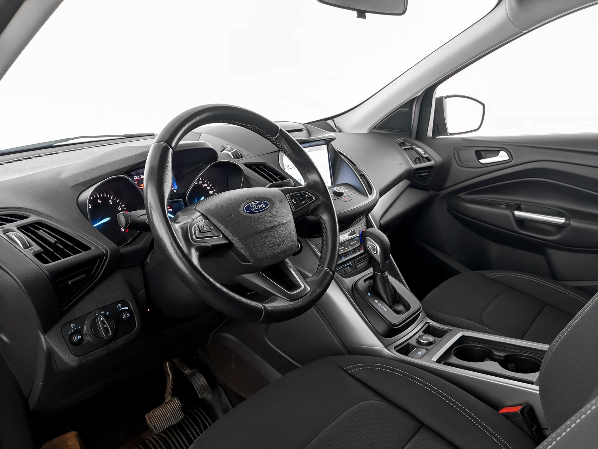 Ford Kuga Серый, 2018, 119 961 км