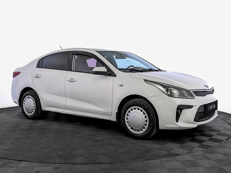 Kia Rio Белый, 2019, 119 069 км