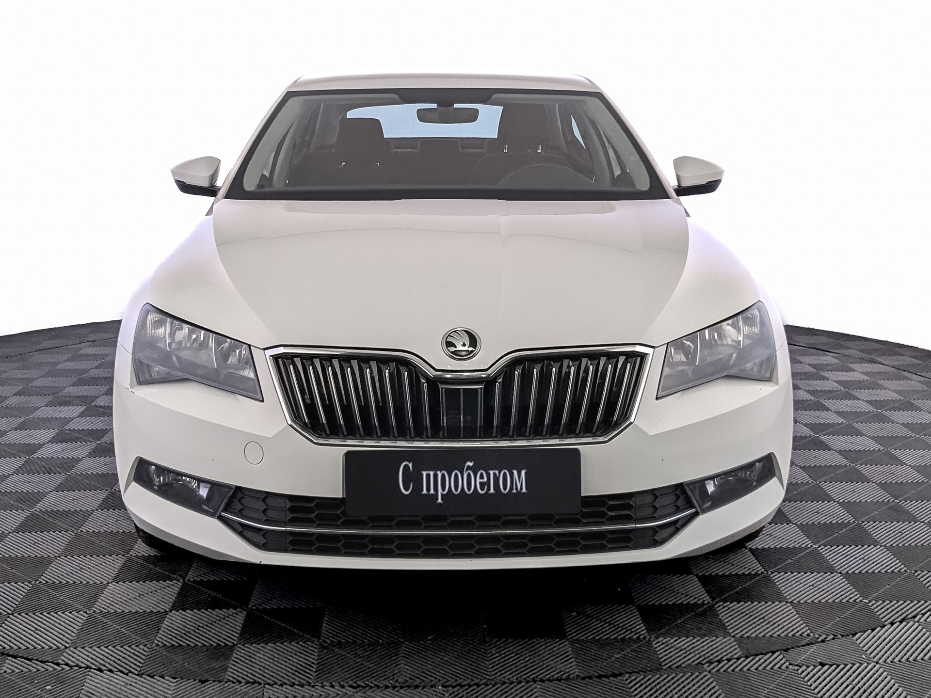 Skoda Superb белый, 2019, 59 160 км