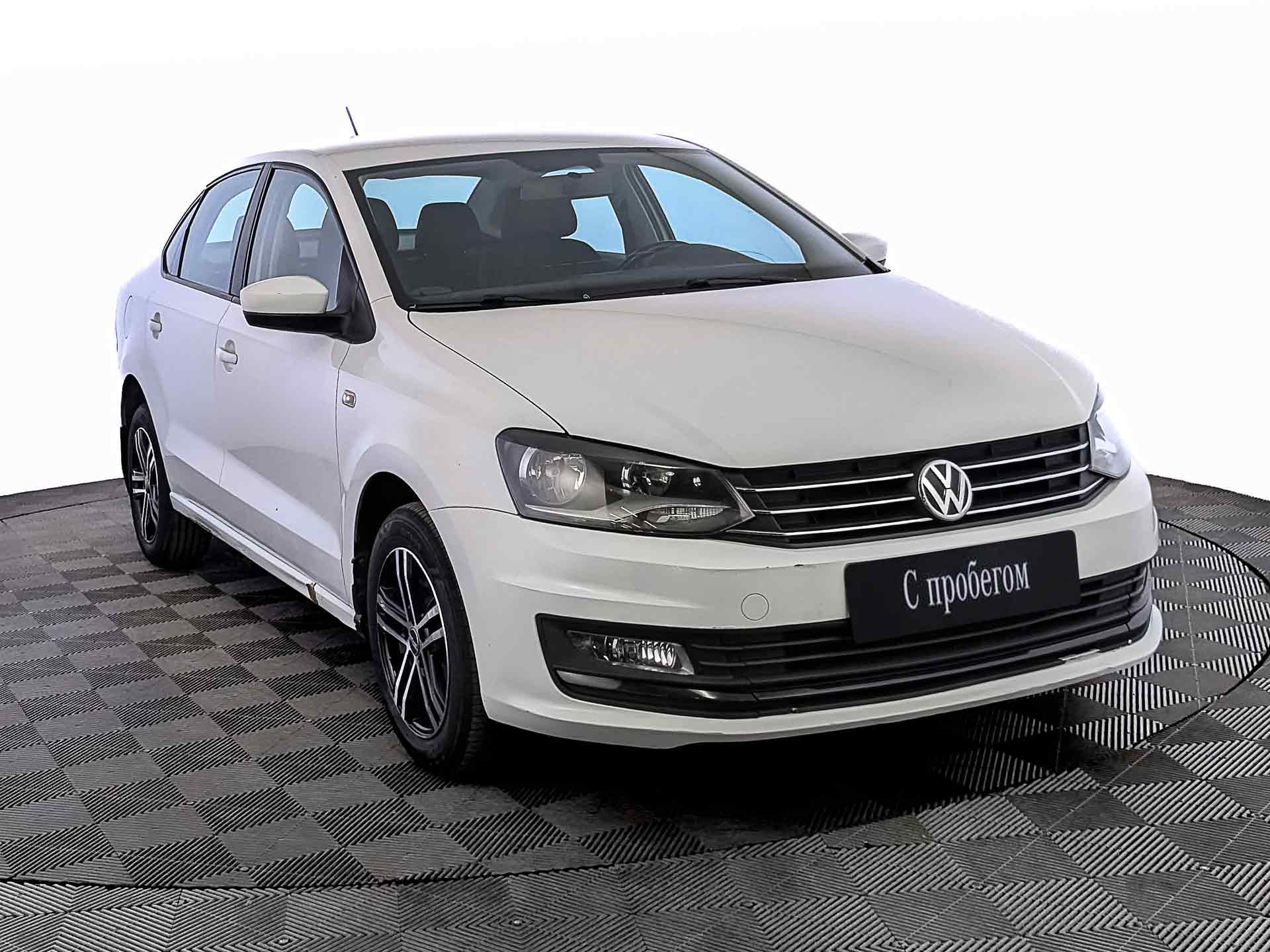 Volkswagen Polo Белый, 2016, 94 747 км