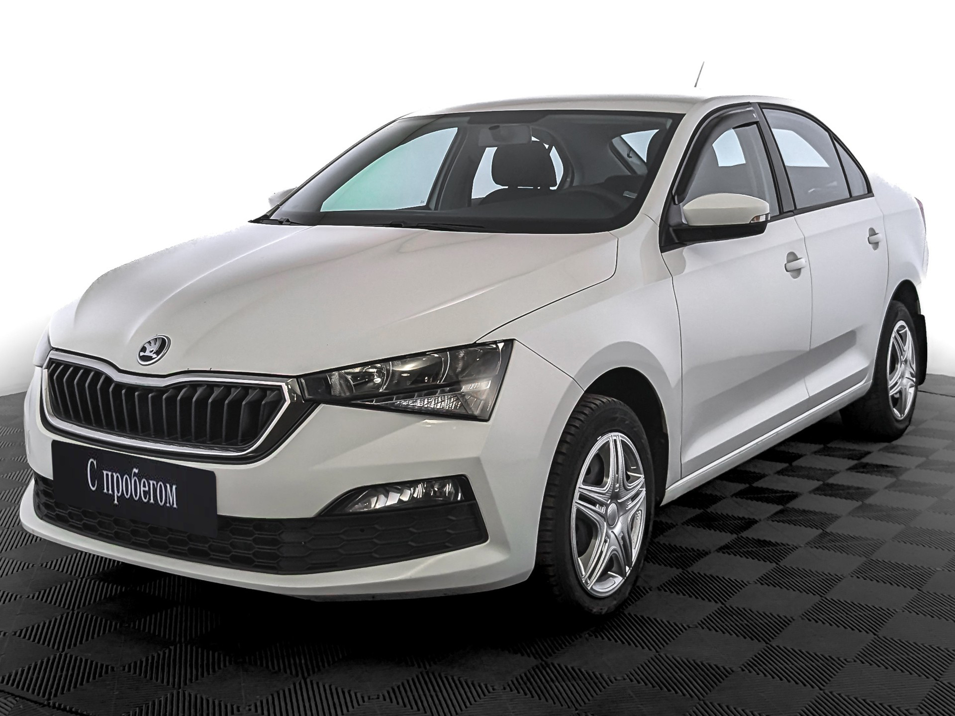 Skoda Rapid Белый, 2020, 175 525 км