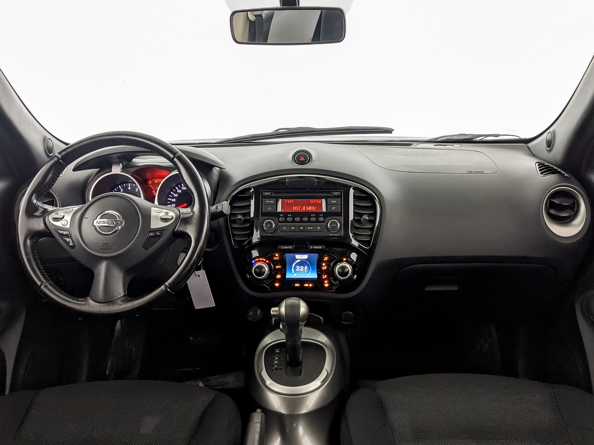 Nissan Juke белый (серебристый), 2014, 127 732 км