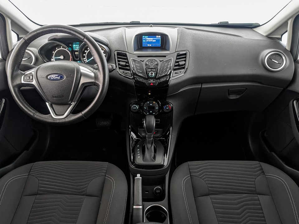 Ford Fiesta белый, 2017, 97 480 км