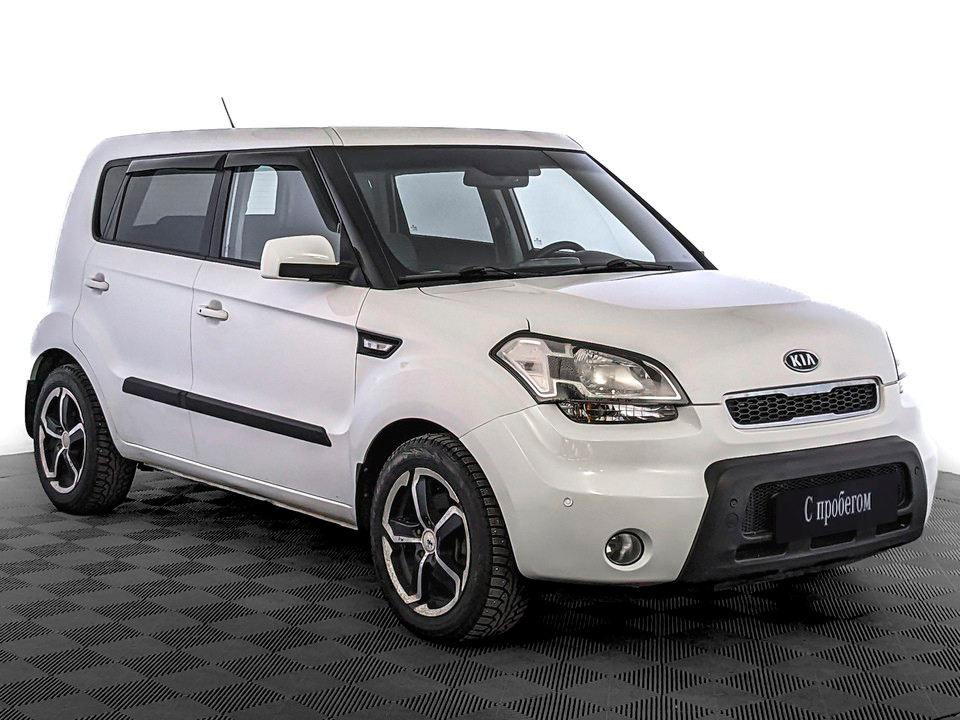 Kia Soul Белый, 2011, 87 127 км