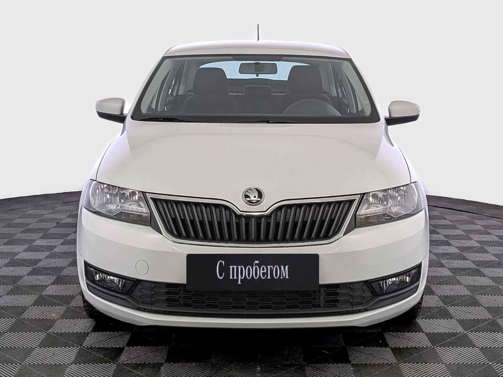 Skoda Rapid Белый, 2019, 69 508 км