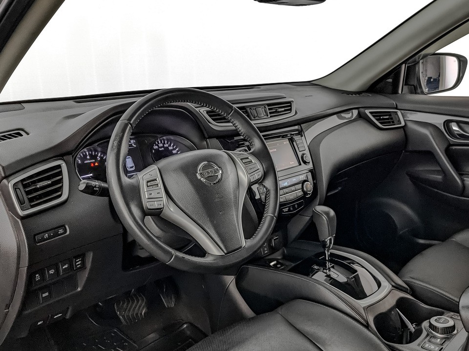 Nissan X-Trail Серый, 2017, 132 208 км