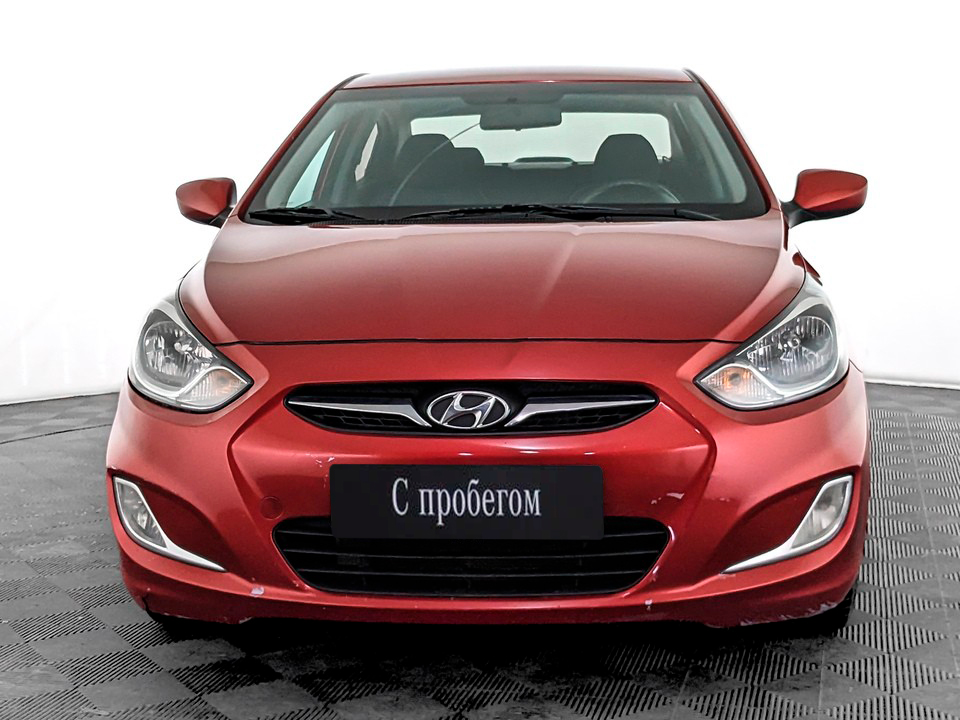 Hyundai Solaris Красный, 2011, 123 275 км