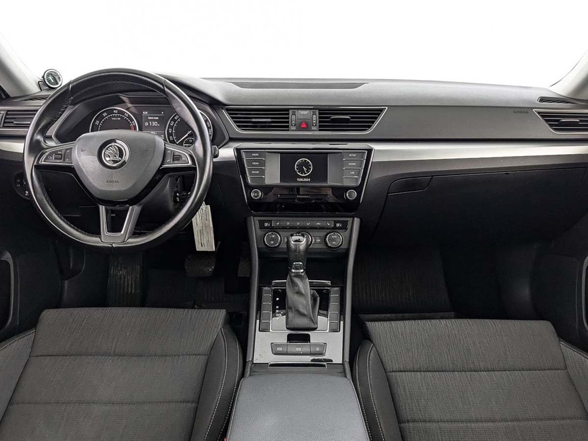 Skoda Superb Белый, 2017, 176 655 км