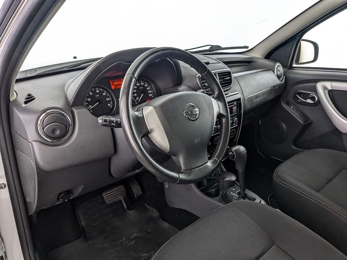 Nissan Terrano Белый, 2015, 128 543 км