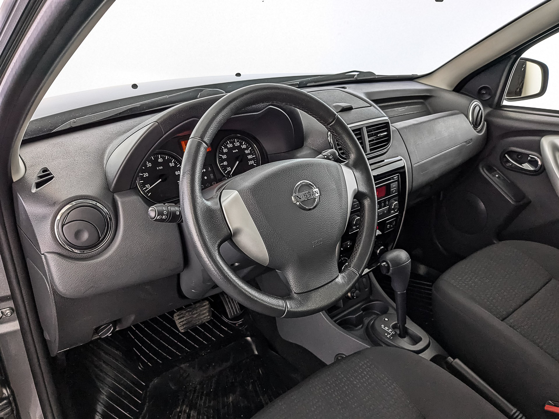 Nissan Terrano серый, 2015, 22 441 км