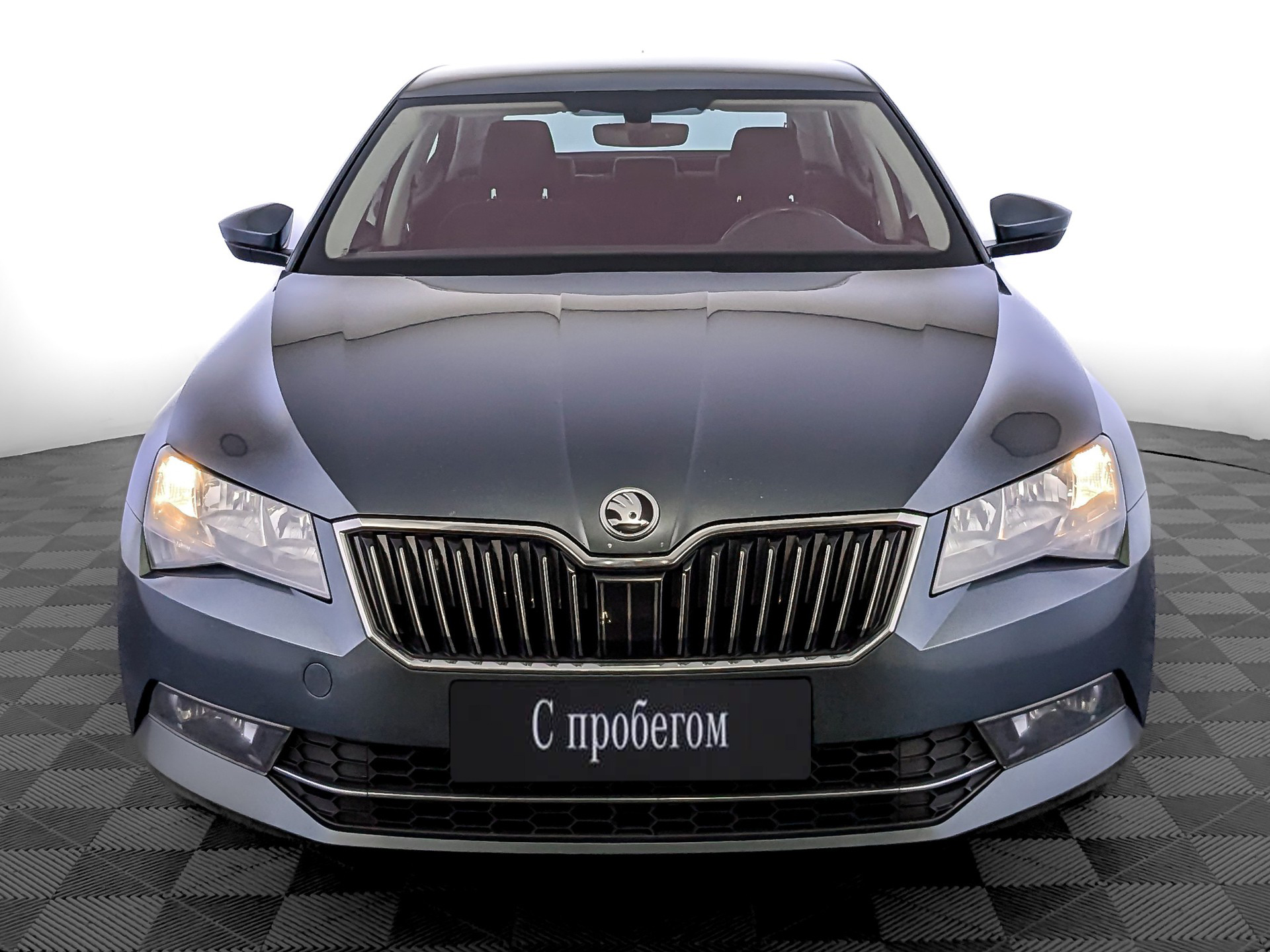 Skoda Superb серый, 2019, 121 088 км