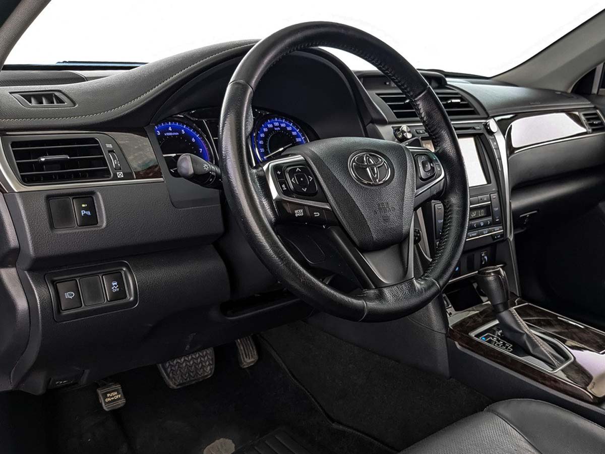 Toyota Camry Черный, 2016, 137 143 км