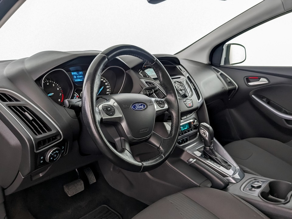 Ford Focus серый, 2013, 115 305 км