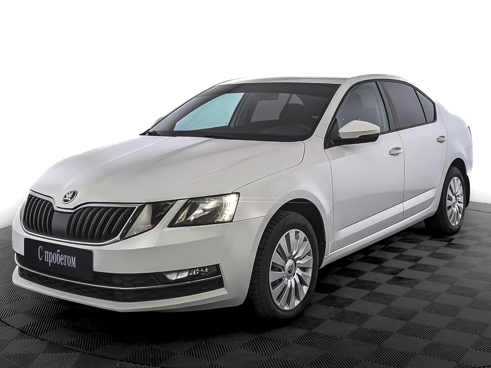 Skoda Octavia Белый, 2019, 60 649 км