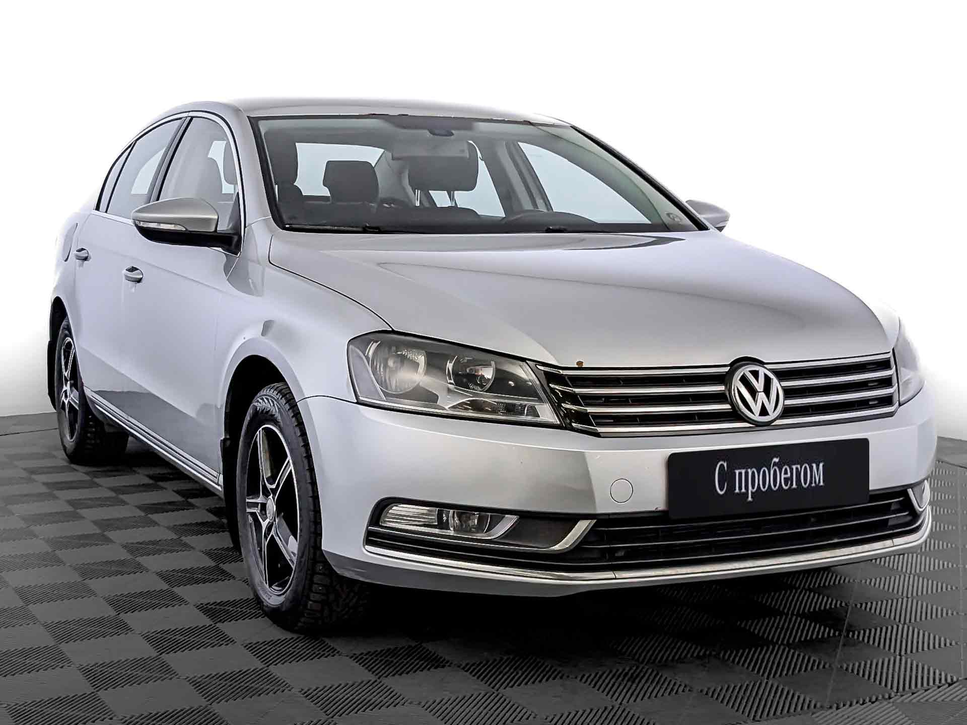 Volkswagen Passat Серебряный, 2012, 113 494 км