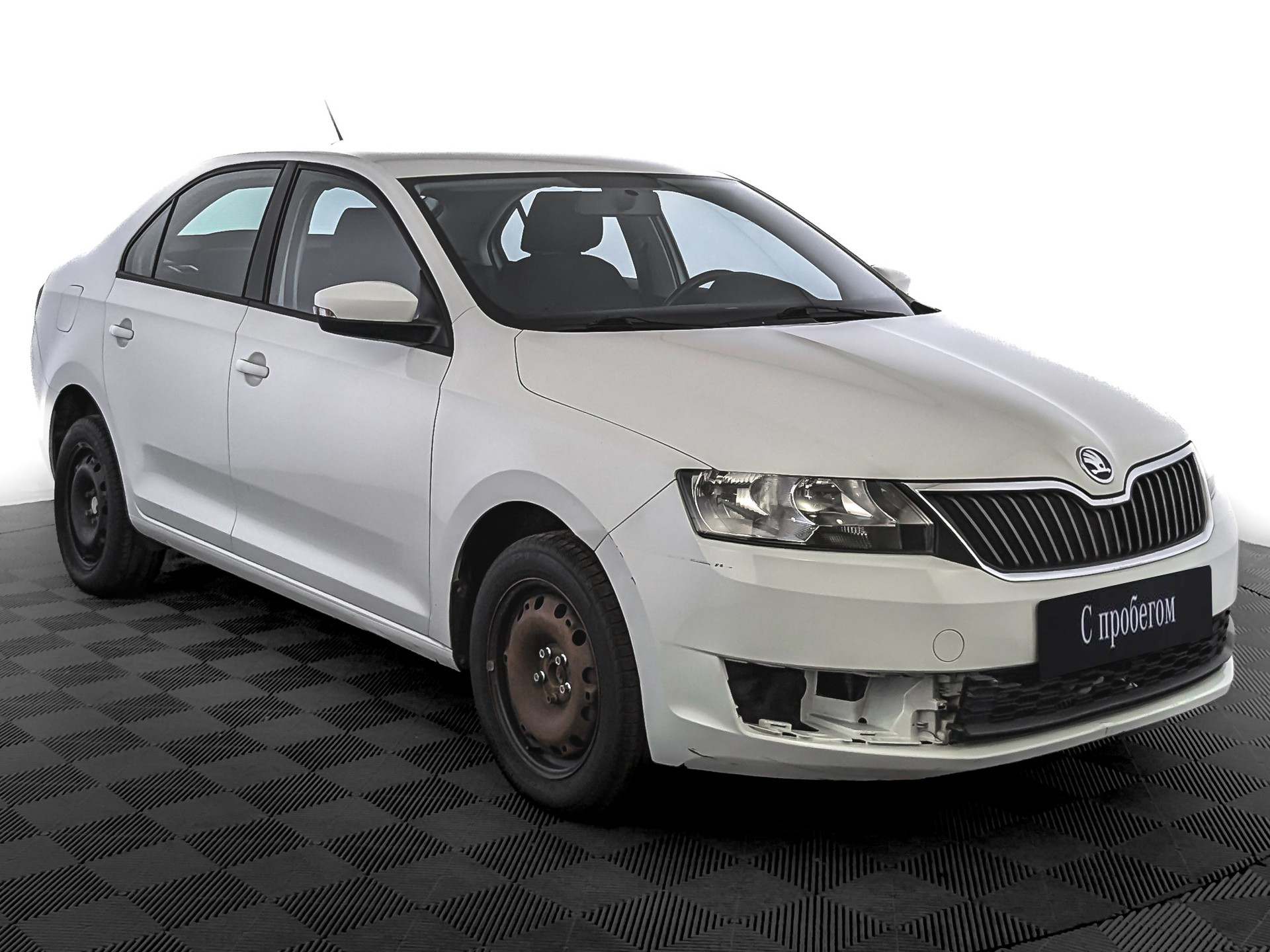 Skoda Rapid Белый, 2019, 89 386 км