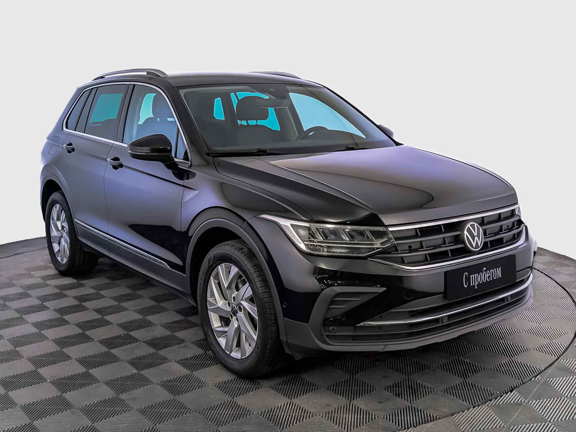 Volkswagen Tiguan Черный, 2021, 79 000 км