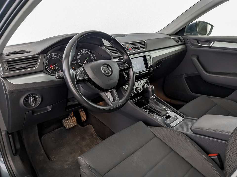 Skoda Superb Серый, 2019, 201 071 км