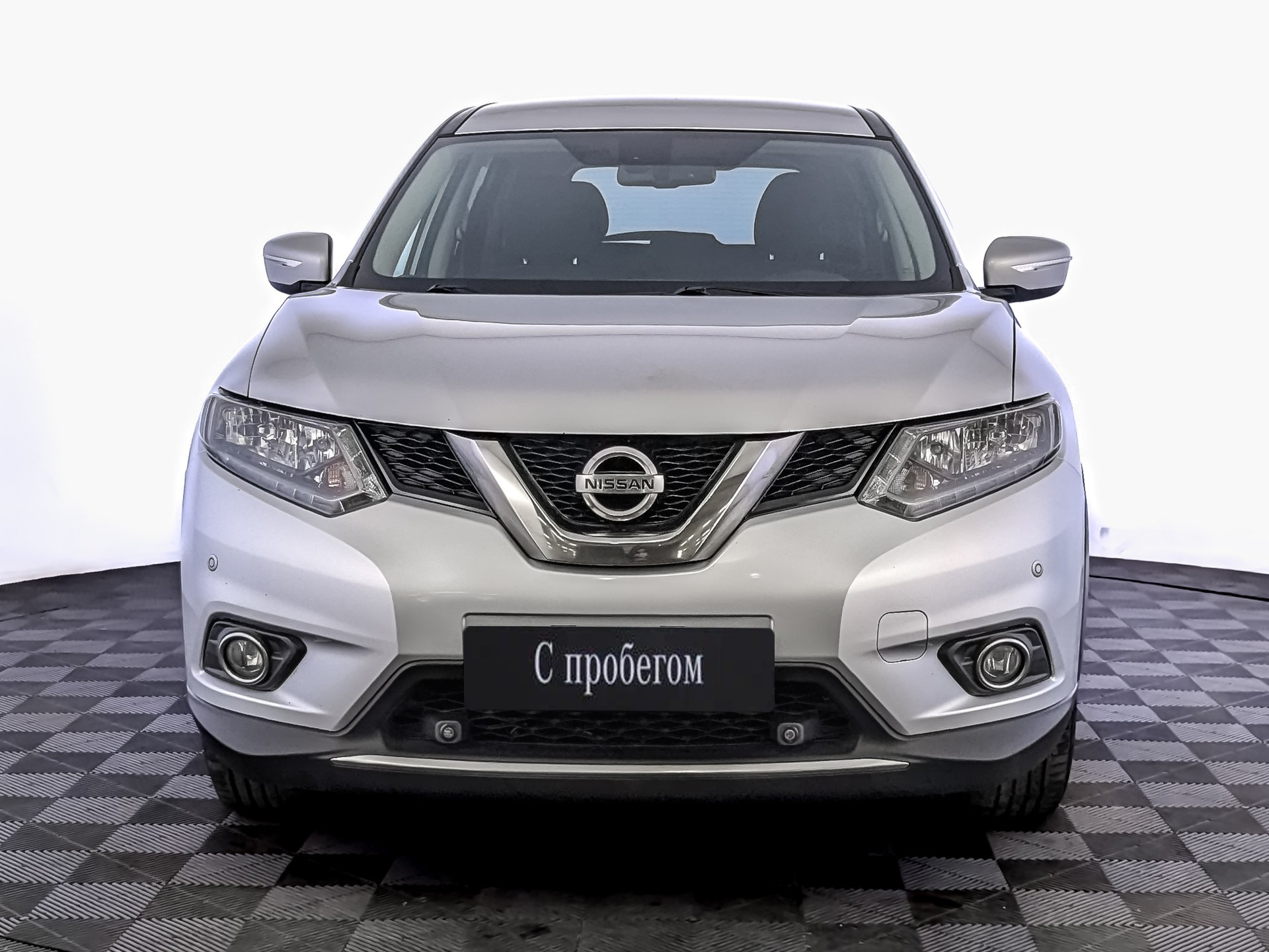 Nissan X-Trail серебристый, 2017, 236 000 км