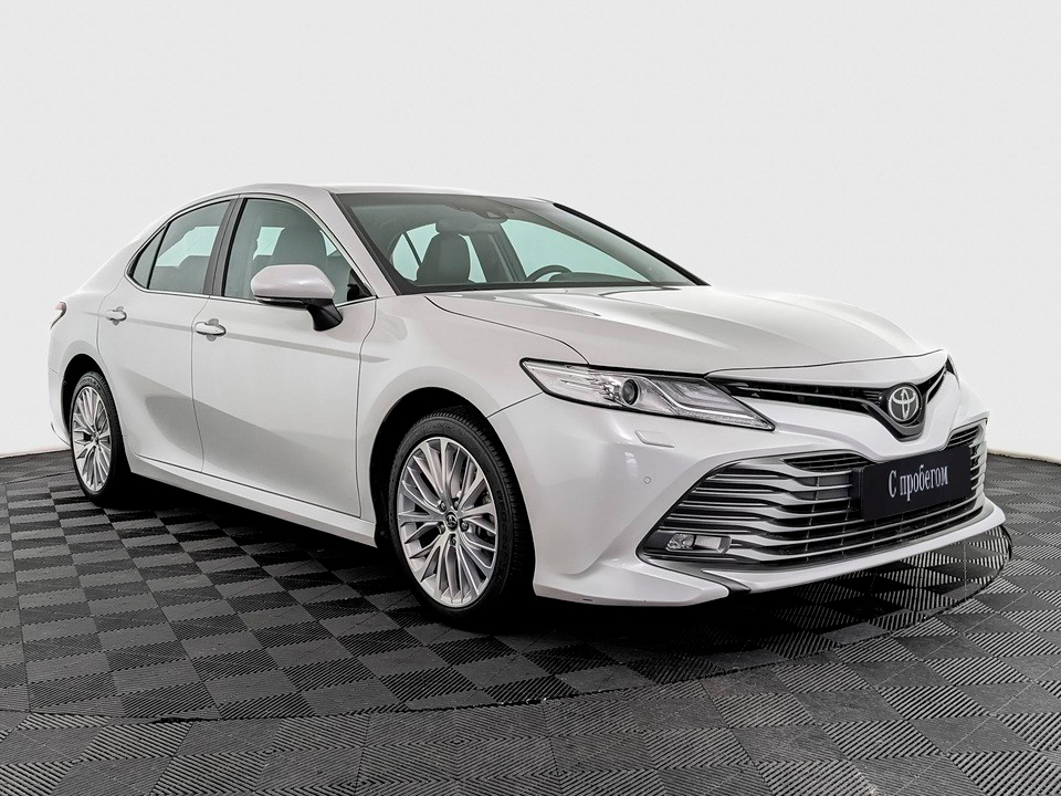 Toyota Camry Белый, 2018, 52 006 км