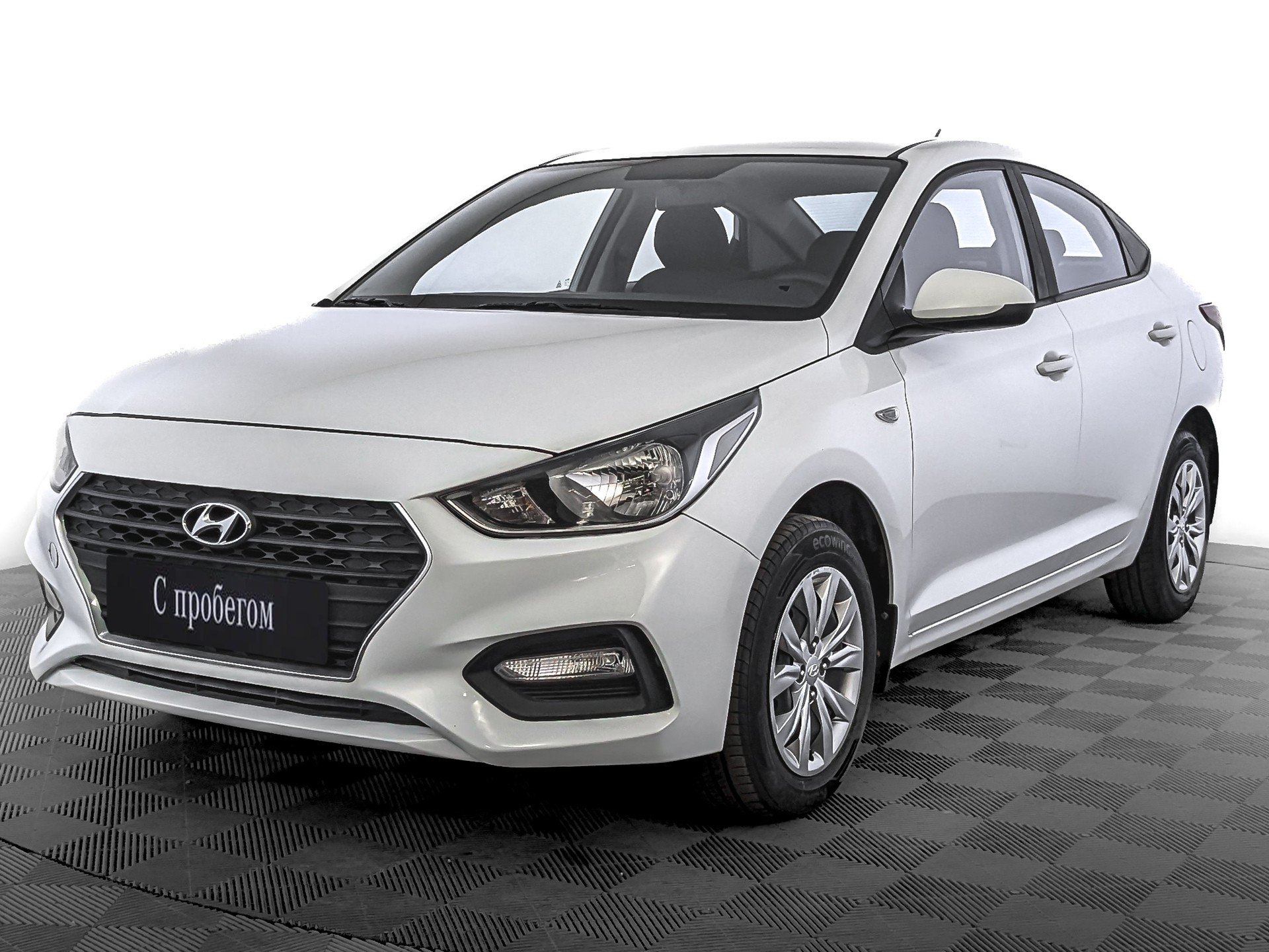 Hyundai Solaris Белый, 2019, 61 073 км