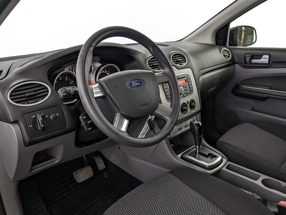 Ford Focus фиолетовый, 2010, 65 636 км