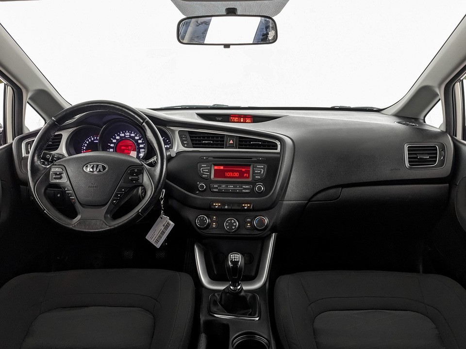 Kia Ceed серебристый, 2016, 107 655 км