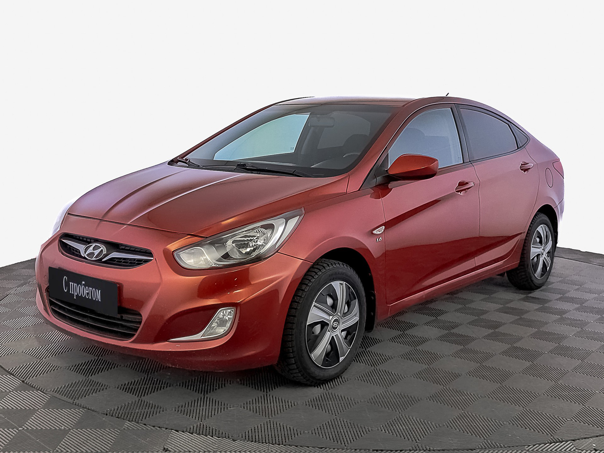 Hyundai Solaris Красный, 2012, 68 452 км