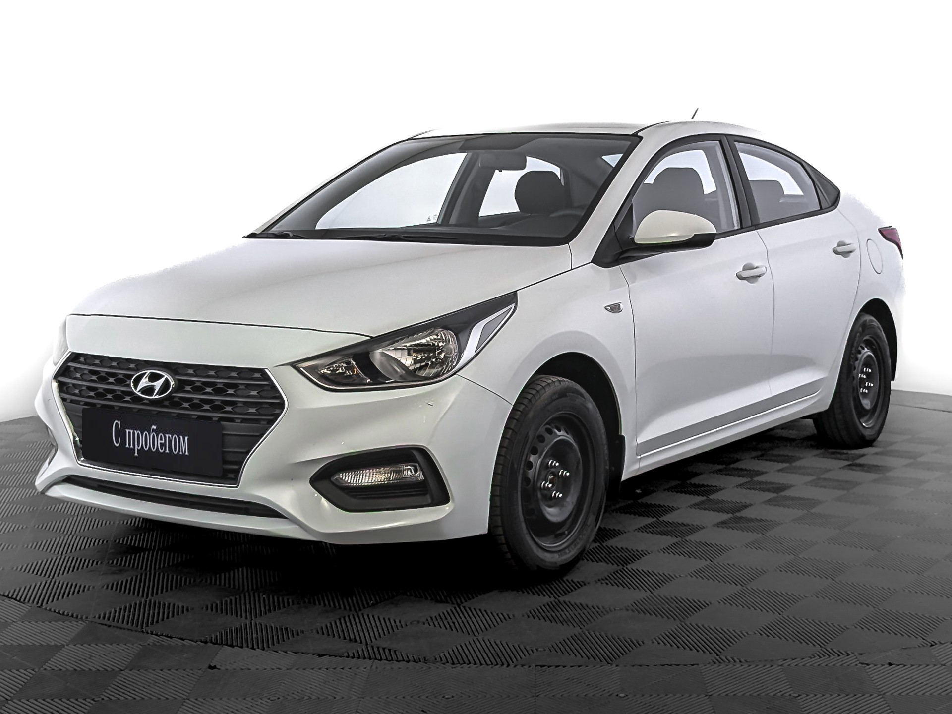 Hyundai Solaris Белый, 2019, 51 095 км