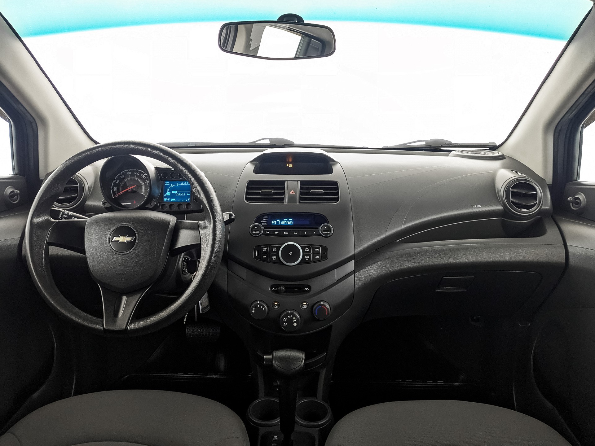 Chevrolet Spark Серебристый, 2013, 59 020 км