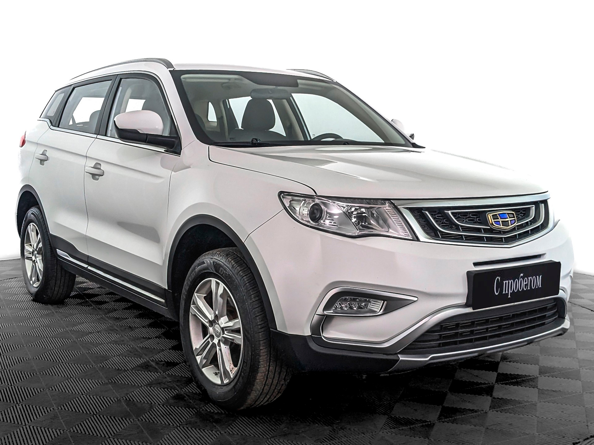 Geely Atlas Белый, 2018, 132 146 км