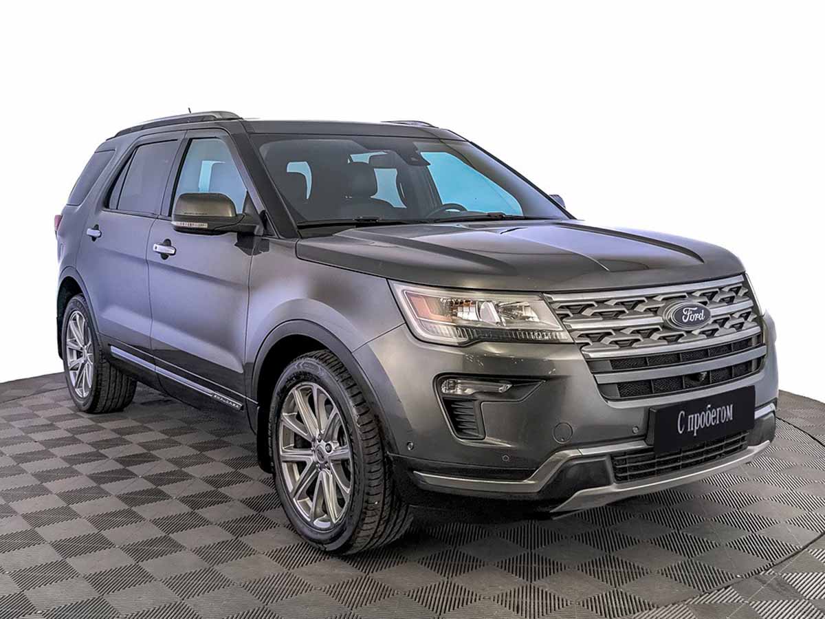 Ford Explorer серый, 2018, 159 956 км