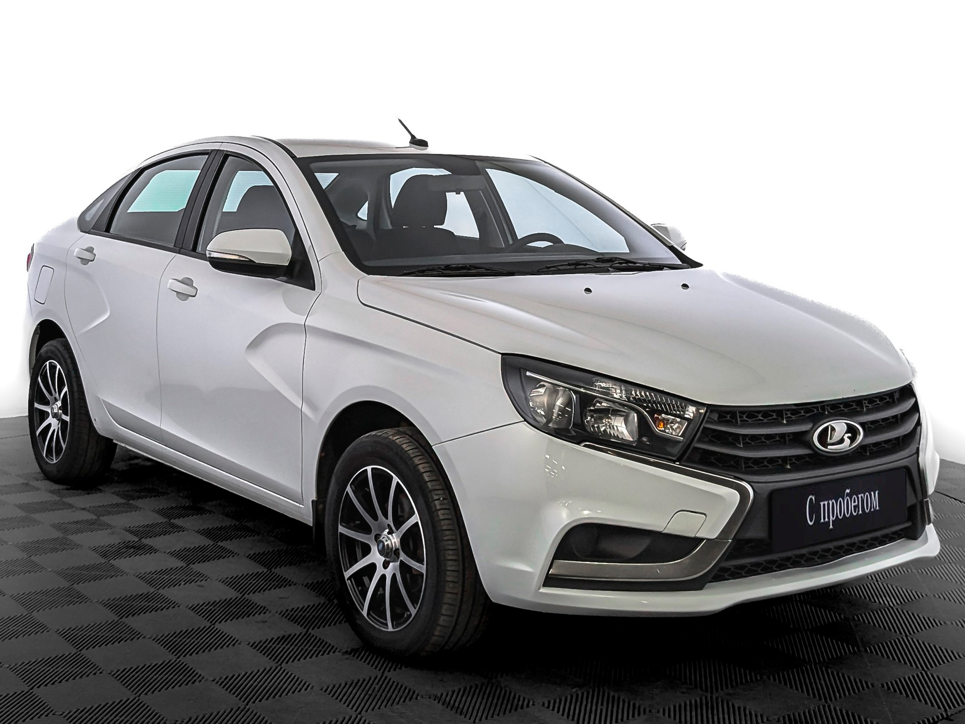 Lada Vesta Белый, 2019, 117 358 км