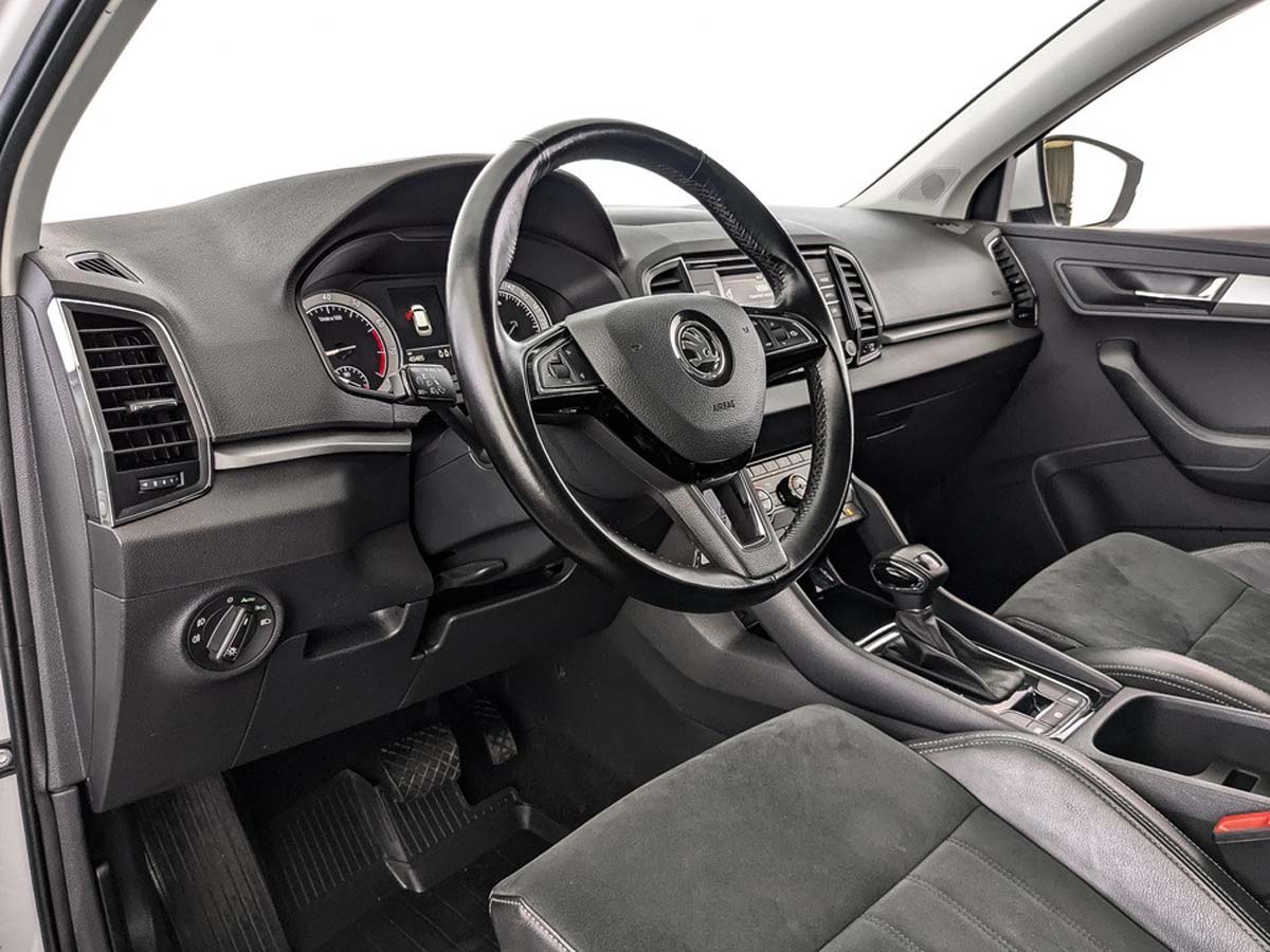 Skoda Karoq Белый, 2020, 45 500 км