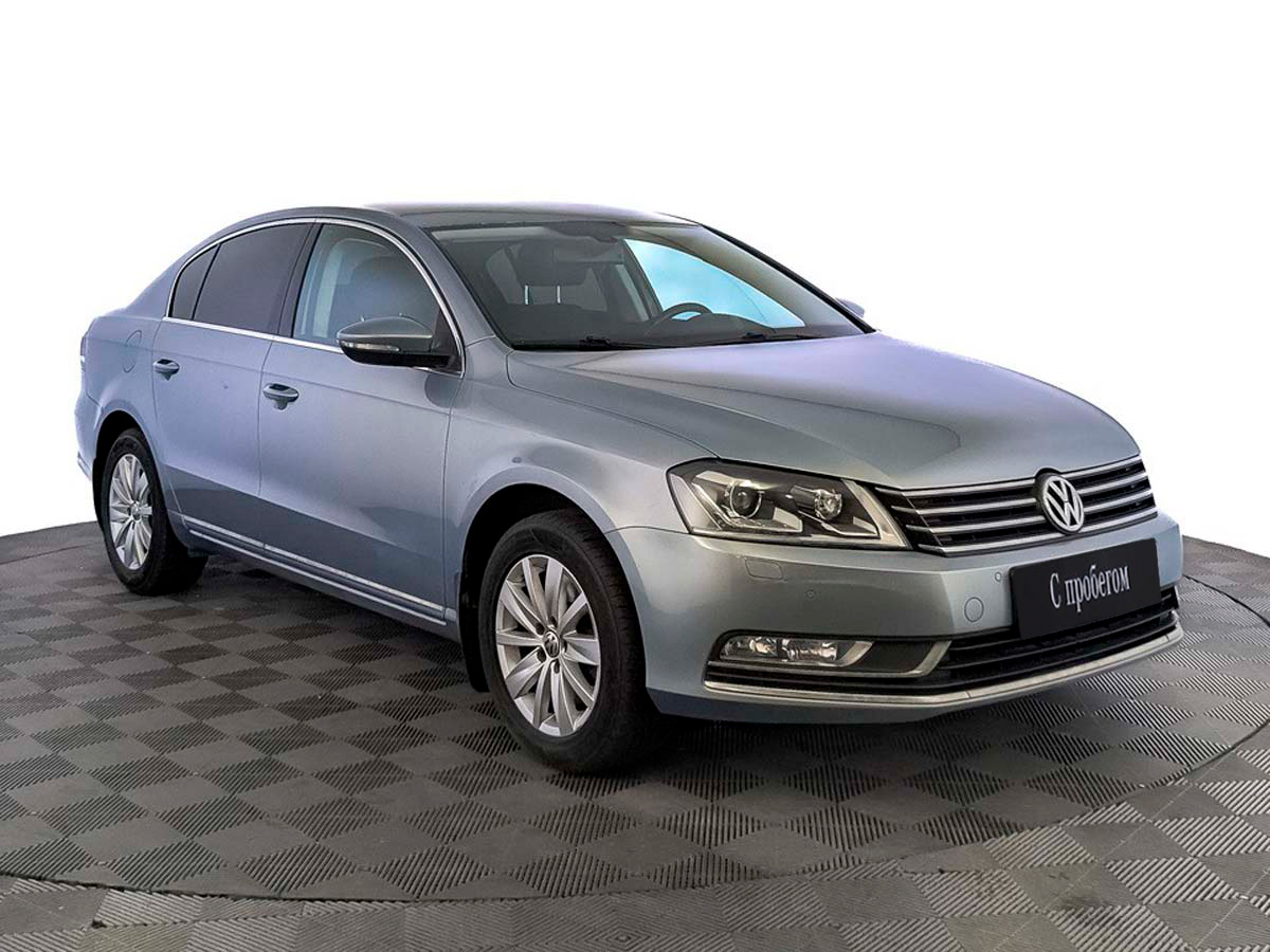 Volkswagen Passat Серо-голубой, 2012, 160 974 км