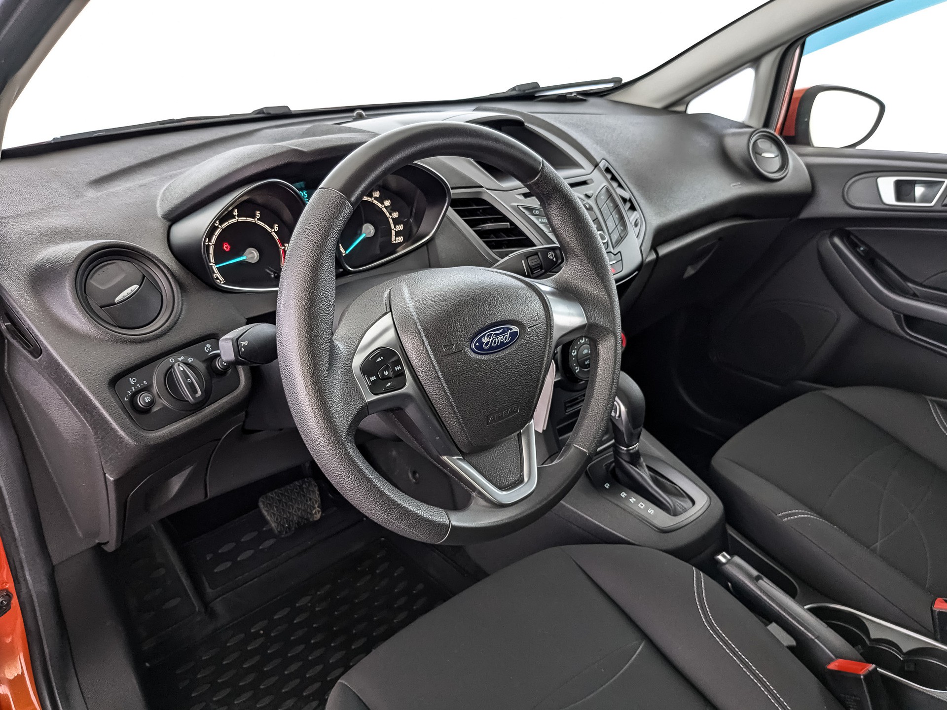 Ford Fiesta оранжевый, 2019, 55 151 км