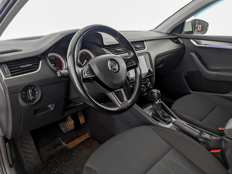 Skoda Octavia Белый, 2018, 89 242 км