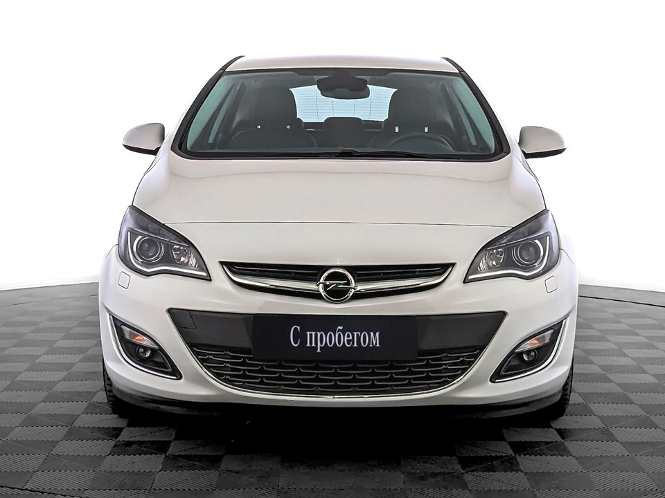 Opel Astra Белый, 2013, 21 166 км